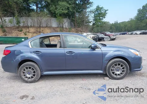 2014 Subaru Legacy 2.5I Premium z USA, uszkodzony, nr VIN 4S3BMBC65E3022381